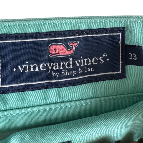 Vineyard Vines Men Classic Fit Breaker Shorts - Picture 2 of 4